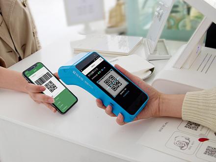 拉卡拉代理分润是怎么算的，根据你激活的机器量决定返润给你多少。